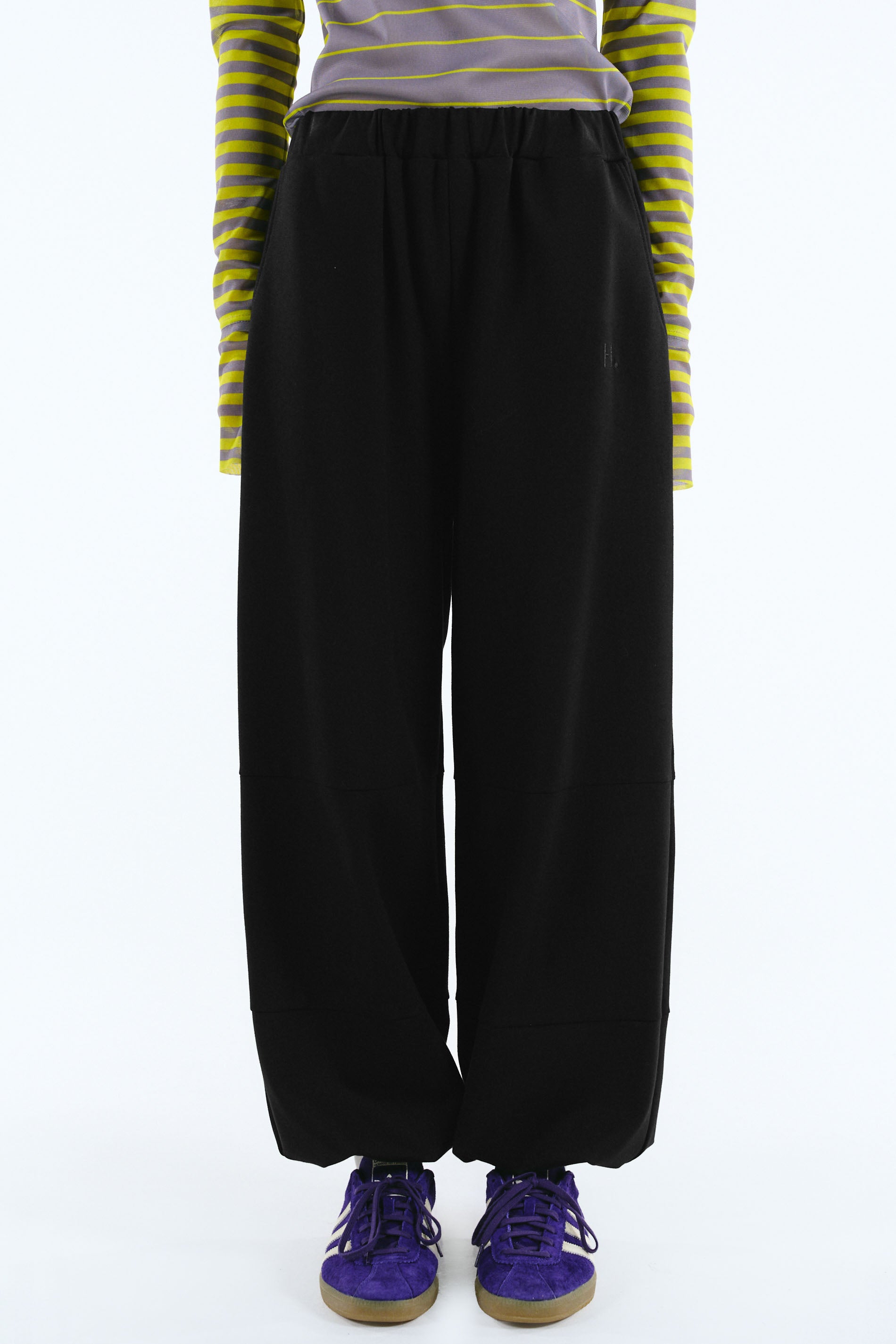 Pin tuck feels pants